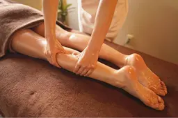 歩き疲れた脚を軽く♪】アロマ美脚トリートメント45分 ⇒ 3990