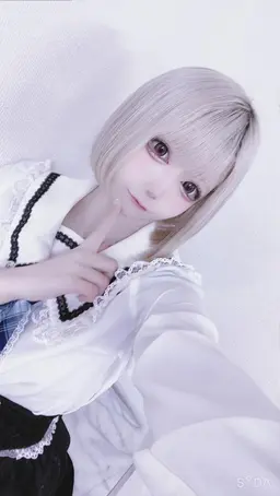 秋冬限定！💗トリプルカラー💗)ホワイトケアブリーチ2回＋カラー＋トリートメント付き💫