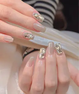 ギラギラ限定🔥ハンドネイル(つけ放題)🥹3カラー以内(ワンカラー/マックレート/ラメ/ラメグラ ➕埋め尽くし放題）