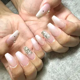 自他店オフ込み🤍(フィルインオフ、丁寧甘皮ケア)グラデーション💅
