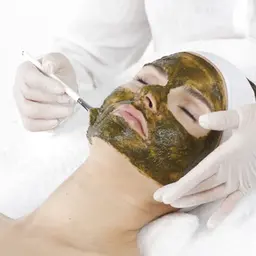 平日限定クリスティーナ🌿ハーブピーリング芸能人御用達エステ💆‍♀️