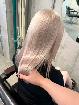 【1日でハイトーンにしたい方!】ブリーチ×2👩🦳🤍(ケア込)+艶カラー+トリートメント