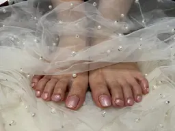 オフあり◆フットワンカラー・ラメグラデーション✨甘皮ケア込