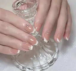 𝐡𝐚𝐧𝐝|美爪魅せお上品フレンチネイル🕊️🩰