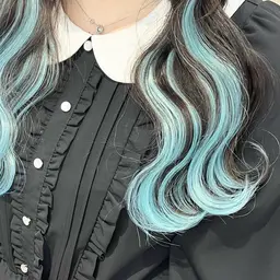 【 ダメージレス 】全体ケアカラー＋インナーエクステ20本🎀ིྀカット込み❕コテ巻き仕上げ🤍ྀི