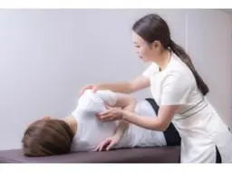 【姿勢改善/猫背/背骨の痛み】小顔整体コルギ+肩甲骨背面矯正