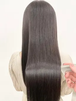 10月25日１名様限定✨ミニモ特別価格✨美髪縮毛矯正（リタッチ）❗️トリートメント付き