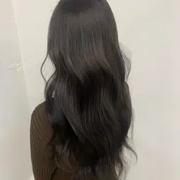 【金曜日の朝9時​〜​、夜21時​〜​、土日祝日朝8時​〜​、日曜夜19時​〜​限定】🌿地毛風カラー＋高保湿トリートメント🌿