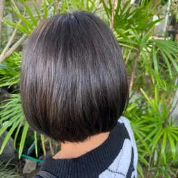 《SNSで話題の絹髪へ🍒ྀི》似合わせカット+髪質改善OVERicsカラー+髪質補習リッチケアTr+マイクロバブル付