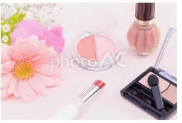 メイクレッスン💄今トレンドの韓流メイクを試してみませんか？いつもの我流のメイクから少し違った自分に会える🌟