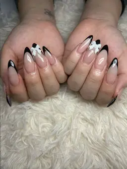 フレンチネイル