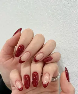 期間限定!!シンプル×上品フレンチ4本、ベースカラあり ( 初回オフは無料、長さ出しオフ別途料金)