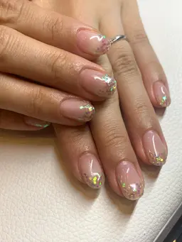 ラメグラデーションコース／ネイルオフ無し※肌馴染みの良いシンプルカラーでオフィスネイル