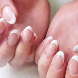 ■フレンチ【オフありケア込み】【フィルイン】【パラジェルあり】