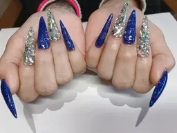 【成人式の方限定】オフあり💅スカルプチャーネイル〔ワンカラーグラデーション、、フレンチ〕➕4本アートやり放題