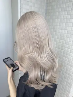 ⭐︎12月限定 30%OFF‼️⭐︎ブリーチ+カラー+プレトリートメント