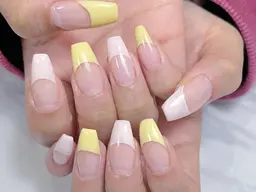 【10月オフ全て無料中】🎀チップ長さだし⭐️カラーフレンチ/カラーグラ/ミラーグラ⭐️パーツ2個プレゼント🎁