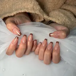 🌼オフ込みチップ長さ出し🌼（長さはMAXまで◎）フレンチ