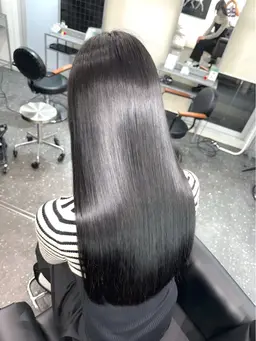 【12月限定】カット＋艶髪縮毛矯正＋最高級トリートメント💚 ̖́-