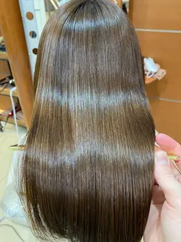 ✂️今だけ限定クーポン✂️️🌈髪質改善プレミアム縮毛矯正＋ミントシャンプー＋エクラトリートメント🌈