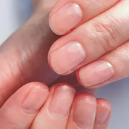 自爪育成サロンの【育成のためのネイルケア】※ハンドネイルケアです