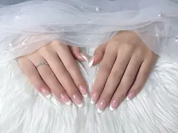 💅【オフ無料】ラメグラデーション💫 or フレンチネイル🫧 ¥5,000✨
