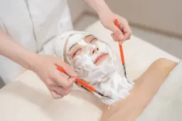 韓国発！ララピールで白玉ツヤ肌へ✨毛穴、ニキビケア、シミケア、シワケア、くすみ改善に人気急上昇中のフェイシャル🎶