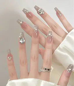 🎀🉐チップ長さ出し+パーツ2️⃣個🎀🉐ワンホンネイルきれいな人気のデザイン