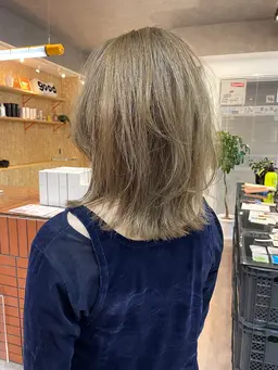 👩🏼ブリーチカラー👩🏼※ミニモ限定メニュー💟(3時間半​〜​4時間)⚠️黒染め、縮毛矯正 履歴なしの方のみ