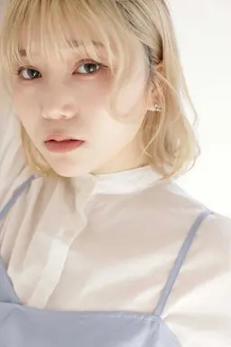 【12月前半限定🌙】顔まわりカット+ブリーチあり透明感ダブルカラー