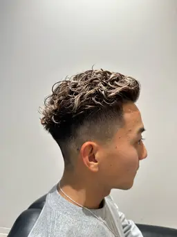 カット+メッシュ+デザインパーマ