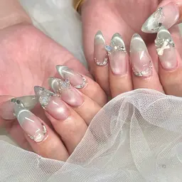 ケア、オフ込）チップ長さ出し10本💖🫧パーツ、アートつけ放題🩰🎨✨   アプレ変更可 （＋2200）