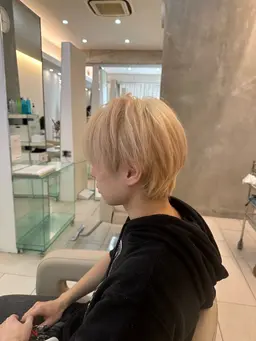 🥇早い者勝ち🥇“冬服に映える”ハイトーンカラー✖️似合わせカット✂︎