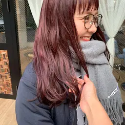🎟ピンク・レッド系カラーなら🎟 イルミナカラーでツヤツヤ高発色💖💖ダメージレスカラー♪潤いトリートメント付き✨
