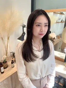 理想の艶髪へ⭐️縮毛矯正