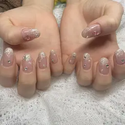 ⚠️12/20​〜​1/9はメニュー代金➕¥1000になります！カラーグラデーションorフレンチ　オフ込み