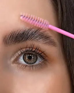 眉毛パーマのみ🌸海外で人気なメニューWild Brow🌼下がり眉毛を改善して外国時風になりたい方にお勧め🙋‍♀️