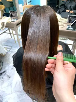 🍀縮毛矯正+スチームトリートメント🍀ナチュラルでもしっかりでも可🙆‍♂️😇天使の輪😇を是非体験して下さい✨