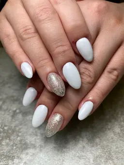 【オフあり】ハンド💅🏻練習メニュー‼️長さ出し10本❕ワンカラー＋2本ラメ(フラッシュもOK✨)❤️‍🔥※現金のみ