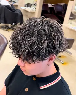 【メンズ】カット+ハイライト+パーマ各種