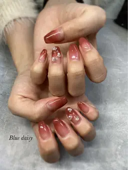 【オフ無し】ジェルネイル100種類以上選べる定額デザイン💅✨ マグネット、ミラー等流行デザイン有り