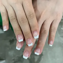 🩷【Hand】ジェルオフなし 白フレンチ(テストモデル⚠️お爪の長さ5ミリ以上ある方、形はスクエア限定)