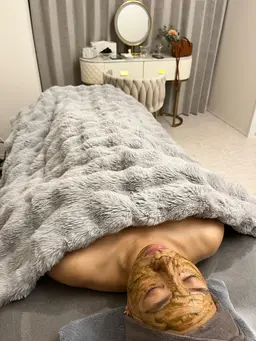 オーダーメイドハーブピーリング🌿剥離なしあり​〜​剥離のレベルまで選☺️アフターケア5​〜​6日分とリンパ20分付き❣️