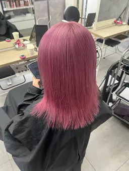 ✨ハイトーンにしたい方✨1ブリーチ➕艶カラー➕カット➕トリートメント🎀