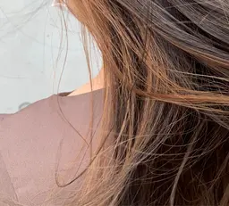 【大人気!💕💭】ちらっと見えるインナーが可愛い〰️🍂インナーカラー+小顔カット+色持ちトリートメント🍂