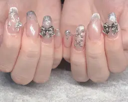♥今だけお得なゴテゴテネイルやフルアートコース♥口コミのご協力でストーンやシールなどサービスさせて頂きます🎶