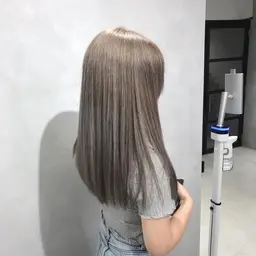 【ブリーチ込み】✨カット＋ブリーチ＋カラー＋韓国発水トリートメント✨