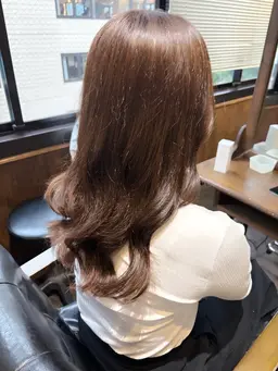 🐰スタイルチェンジカット（全体5cm以上）ロング​〜​ミディアム ※ショート不可　トリートメント付き💖　土日19時​〜​