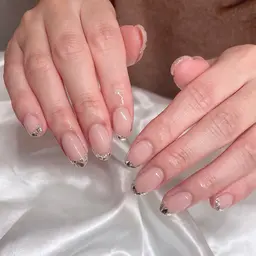 ガラスフレンチ🪩(指名予約550円)