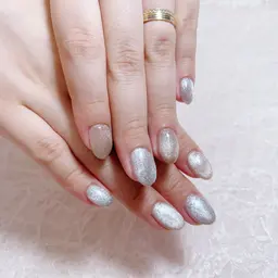 持ち込みカラーok!自爪を削らないパラジェル使用✨️ジェルオフ込み✨️マグネットネイル